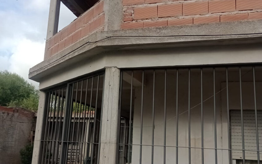 Casa quinta amplia zona quintas ruta 35, sobre Jones 2625