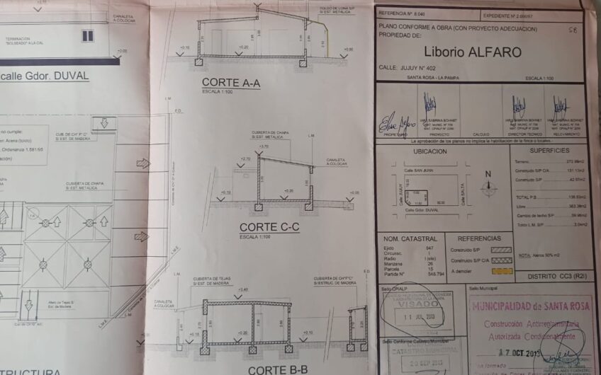 Dos departamentos con garaje mas galpón sobre esquina de Jujuy y Duval